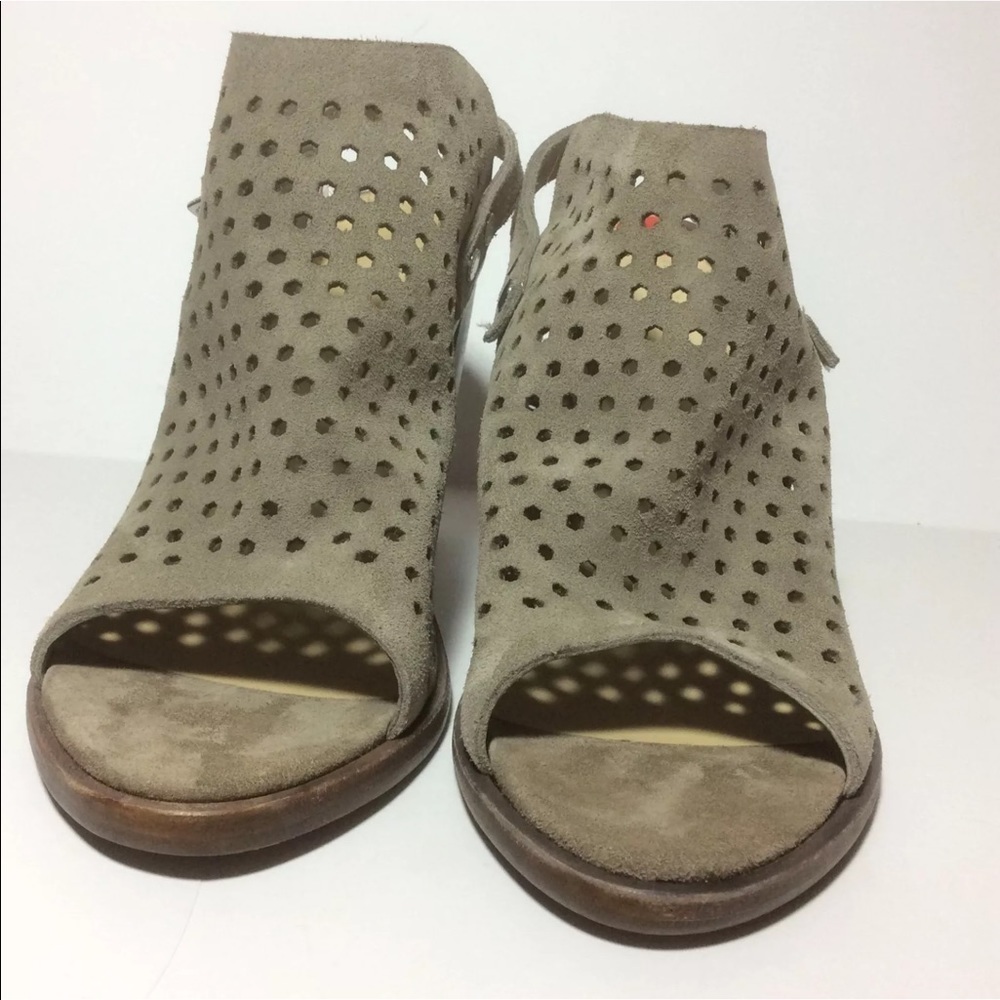 rag & bone Wyatt Perforated Suede Sandal 10 Grey